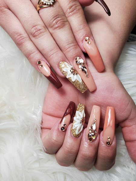 WORLD NAILS