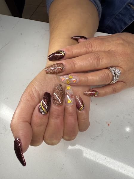 Lake Side Salon Nail Spa & Hair