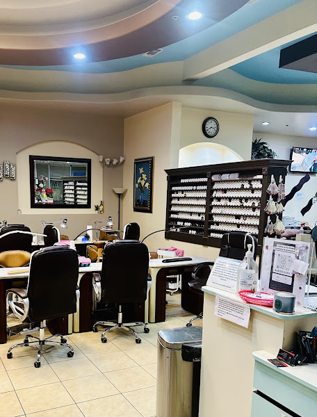 Lake Side Salon Nail Spa & Hair 3