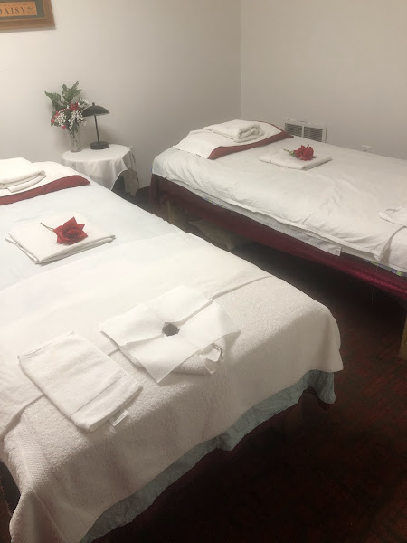 Happy Feet Massage & Spa 4