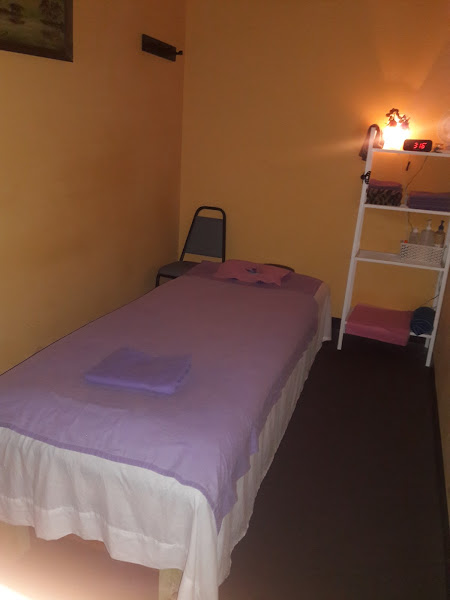 KYN Foot Spa & Massage 5