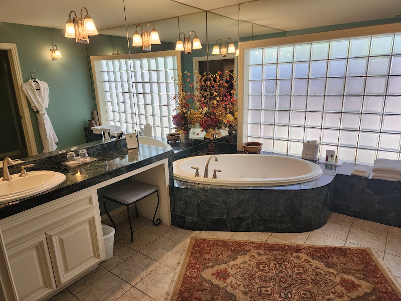 The Sanford House Inn & Spa 4