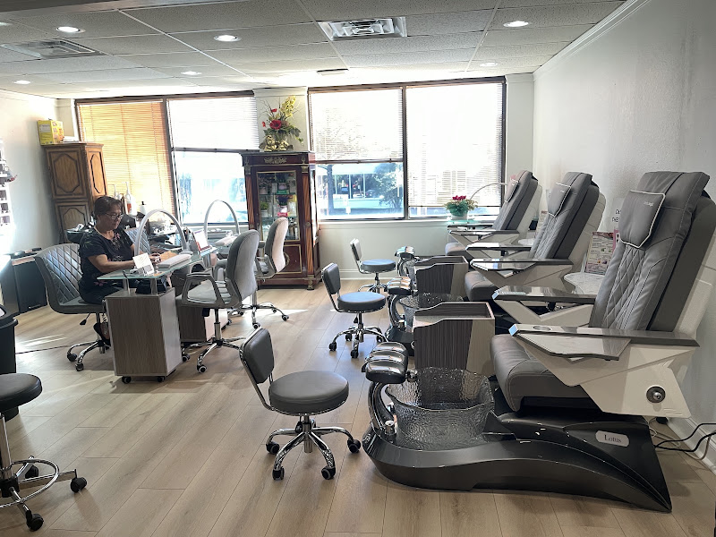 Allure Salon II