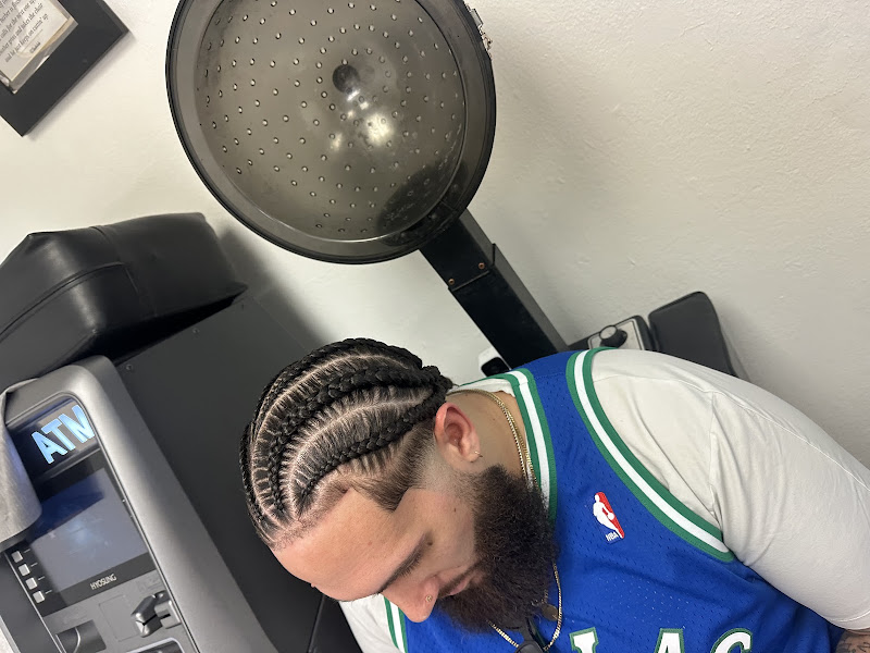 777 Beauty & Barber Studio 2