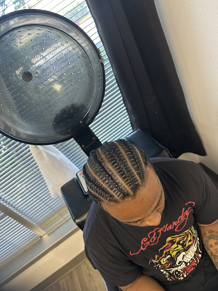 777 Beauty & Barber Studio 3