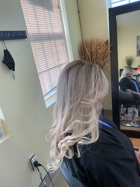 BeYOUtiful Hair Studio 3