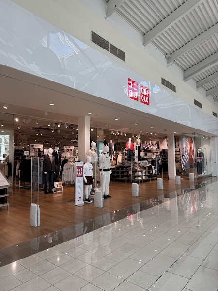 UNIQLO Parks Mall at Arlington