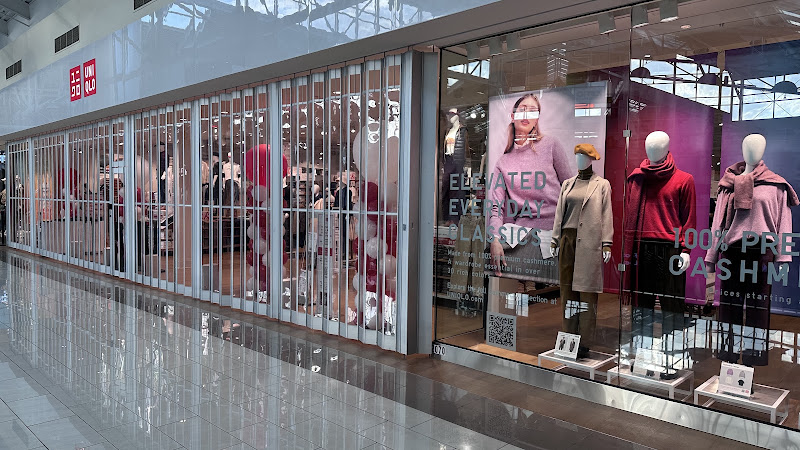 UNIQLO Parks Mall at Arlington 2