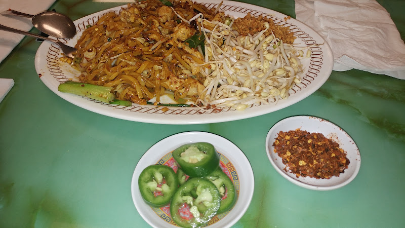 Vietnam Plaza Grocery Store 5