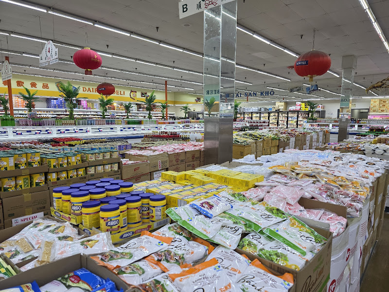 Shun Fat Westminster Superstore Thuận Phát 4