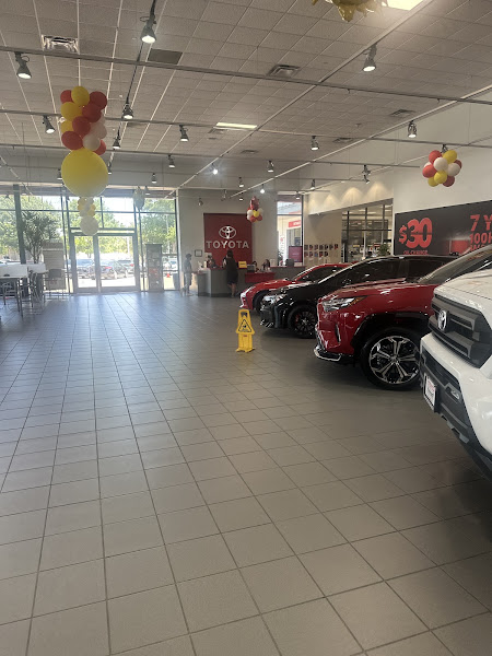 Vandergriff Toyota 4