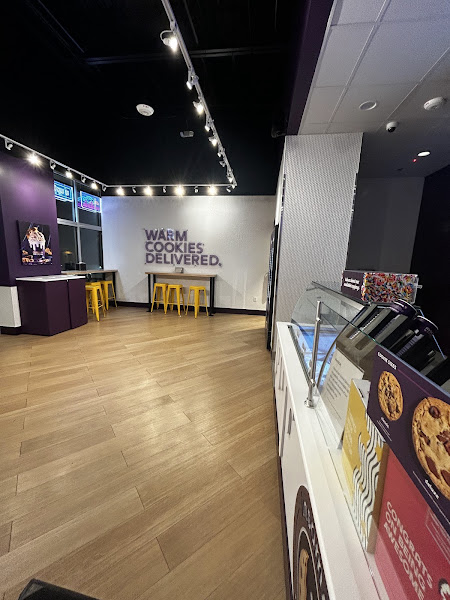 Insomnia Cookies 5