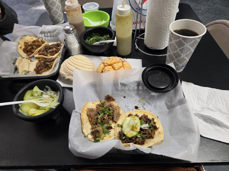 La Estrella Y Familia Bakery 3