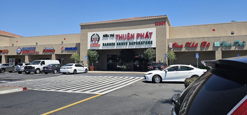 Thuan Phat Supermarket 1