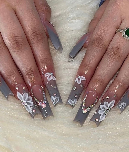 Nails 2000