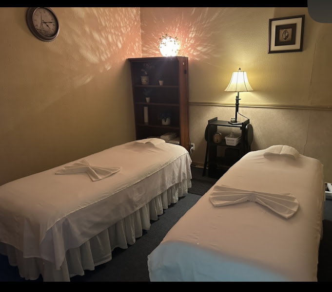 Spa Tique 2