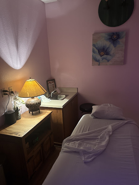 L V Massage & Spa 2