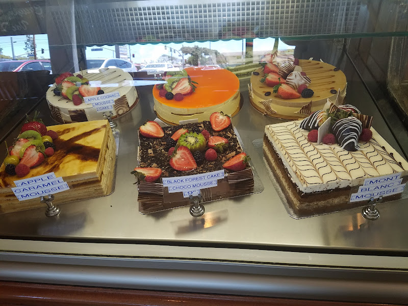 Quang Minh Supermarket 3