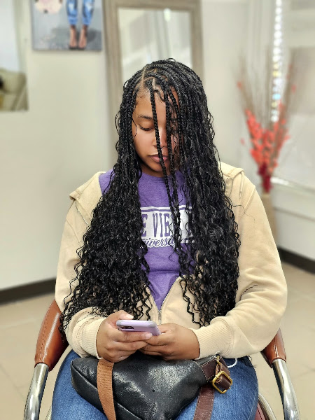 Wheart35 braids & beauty palace