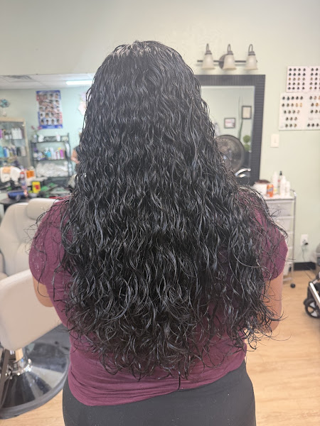 Lindas Beauty Salon & Barbershop 3