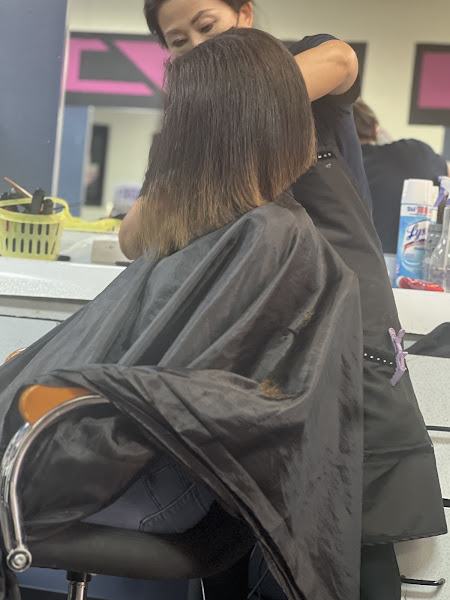 Lovely Hair Salon 5