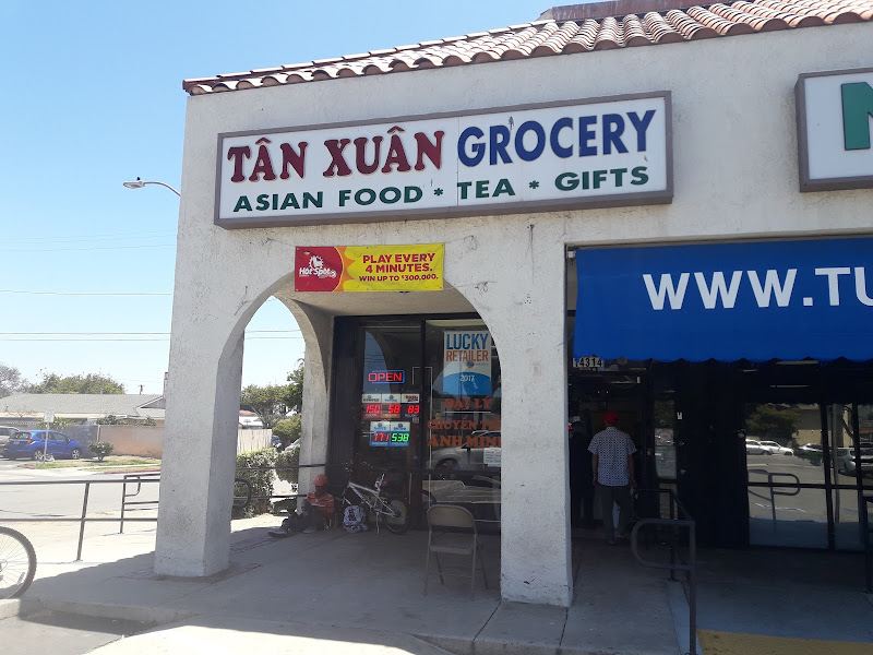 Tân Xuân Grocery