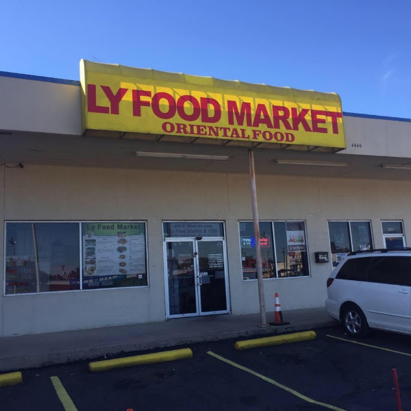 Ly Food Market & Gifts 4