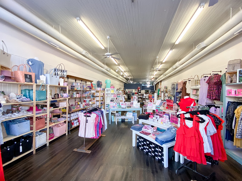 Lyla's: Clothing & Gifts 3
