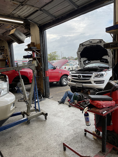 Montoya's Auto Repair 3