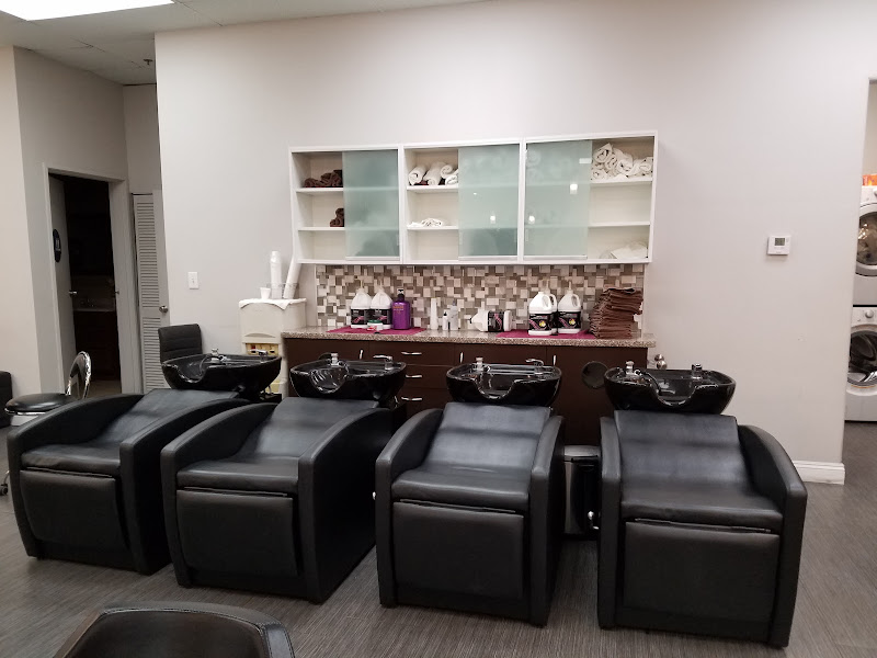 Yashi Beauty Salon 2