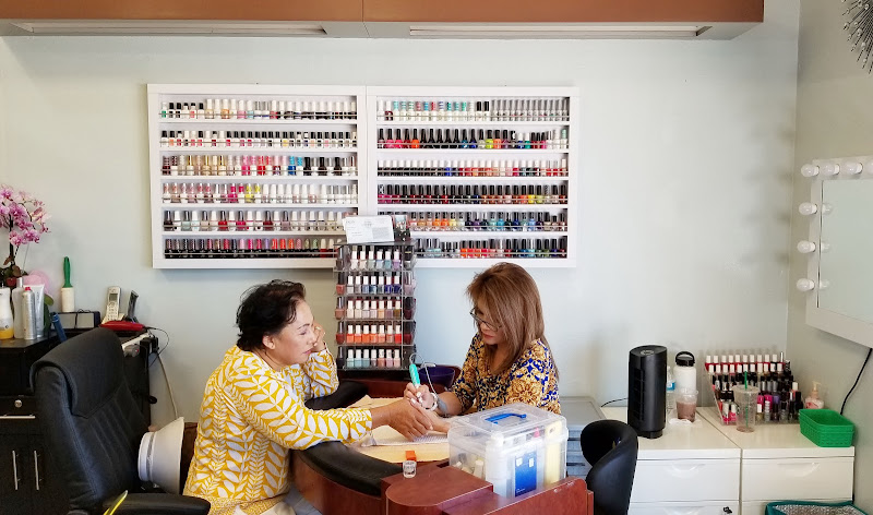 QT Salon 3