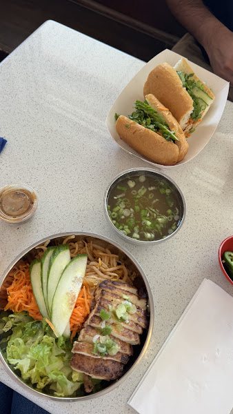 SALTLIGHT STATION - Banh Mi & Pho 2