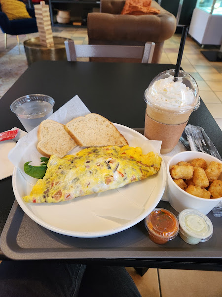Kaffeine Shop 4