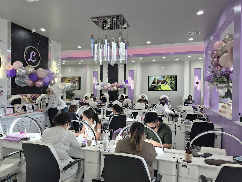 LAVENDER NAIL BAR II 3