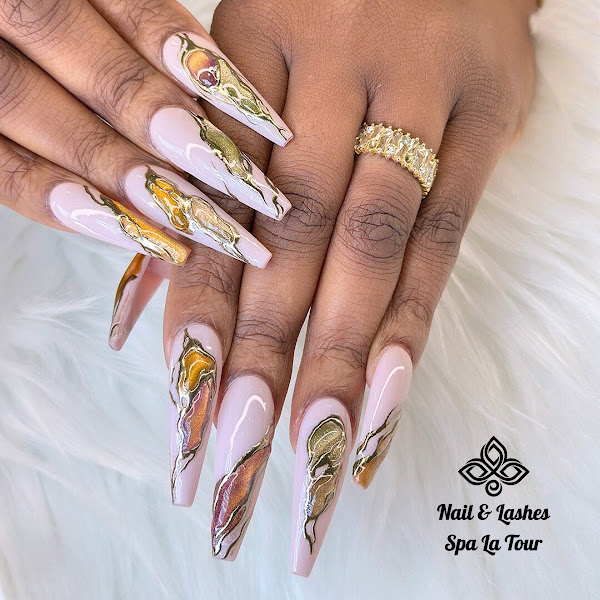 Nails & Lashes Spa La Tour 3
