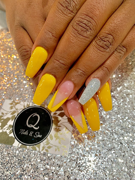 Q Nails and Spa 5