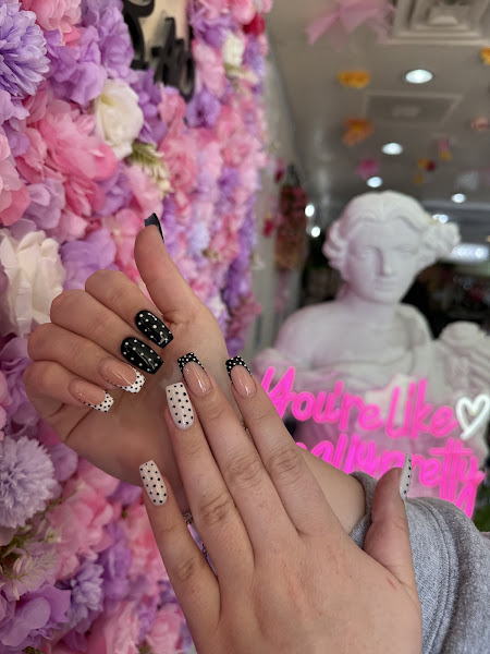 Yeah 1 Nails Bar