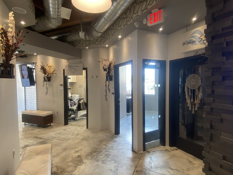 Truth & Beauty Salon Suites 1
