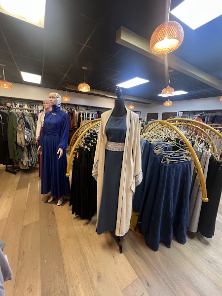 Aisha’s fashion modest women clothes