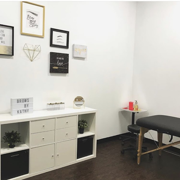 Phenix Salon Suites Westminster Center 4