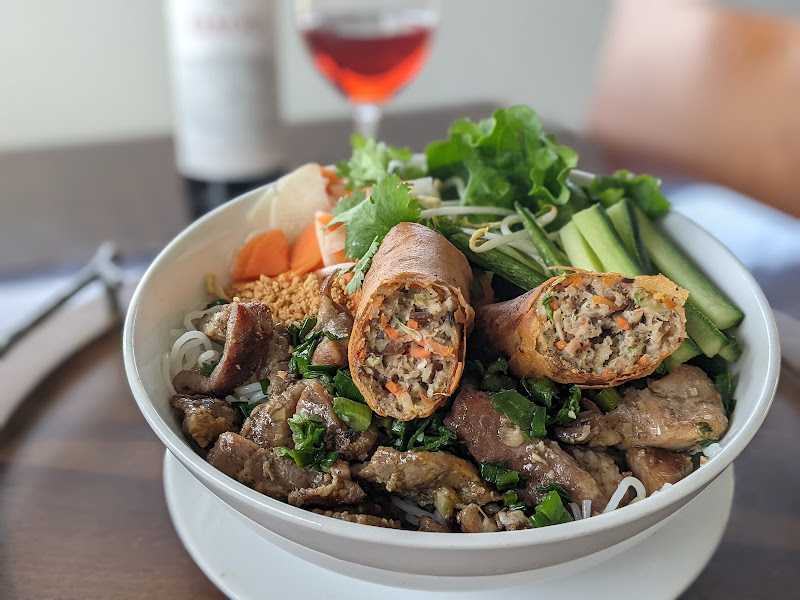LaVui Vietnamese Restaurant 3