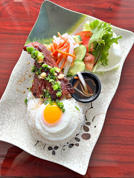 PHO VIETZ Seafood & Grill 3