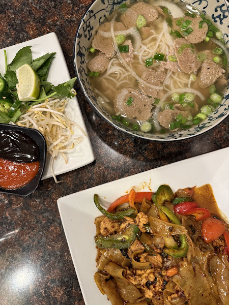 Chan Thai & Pho 88 4