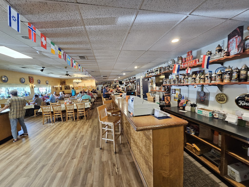 Henk's European Deli & Black Forest Bakery