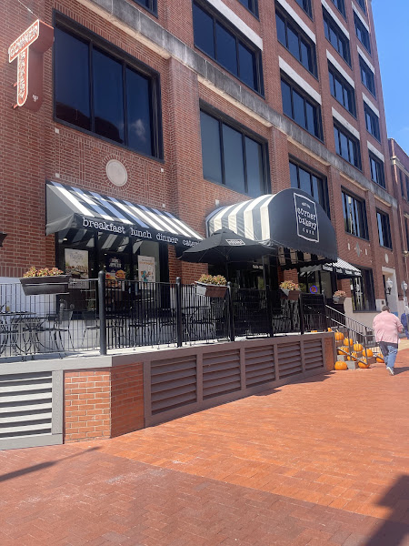 Corner Bakery Cafe 5