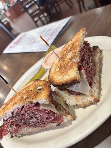 Cindi's NY Deli & Restaurant 4