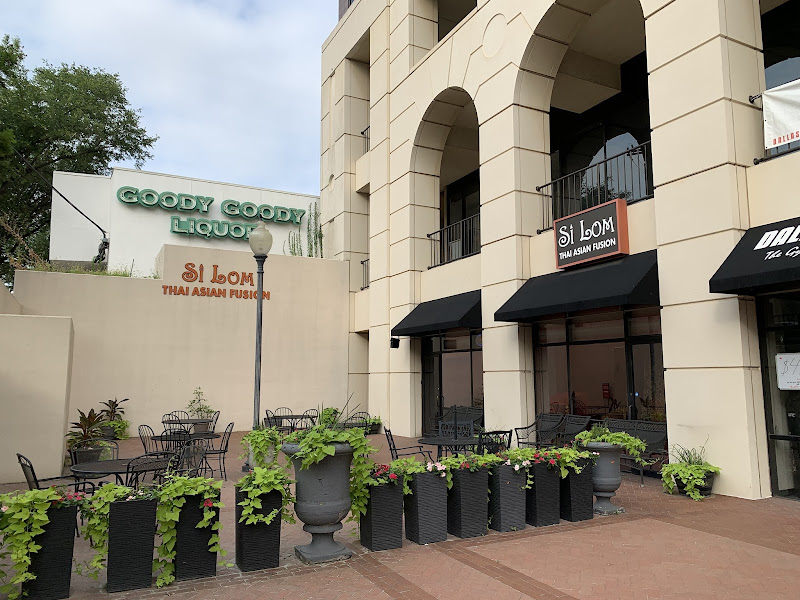 Si Lom Thai Asian Fusion