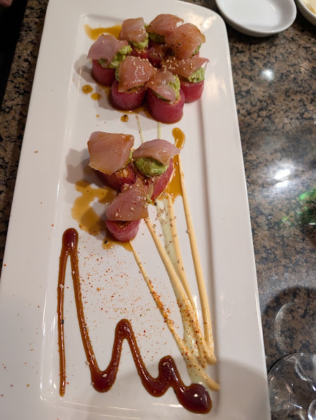 Oishii Sushi & Pan-Asian Dallas - Wycliff Ave 4