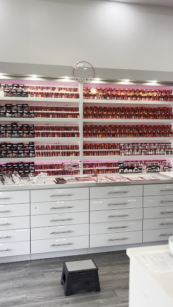 ULUX Nail Spa at Oak Lawn 2