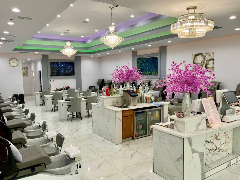 Luxury Nail Bar